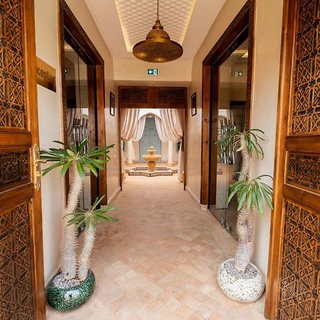 Le Palais Averroes - Adults Only Lagouassem Bagian luar foto