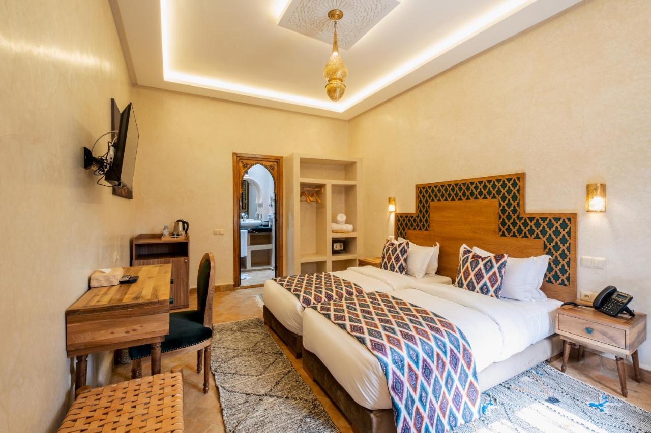 Le Palais Averroes - Adults Only Lagouassem Bagian luar foto