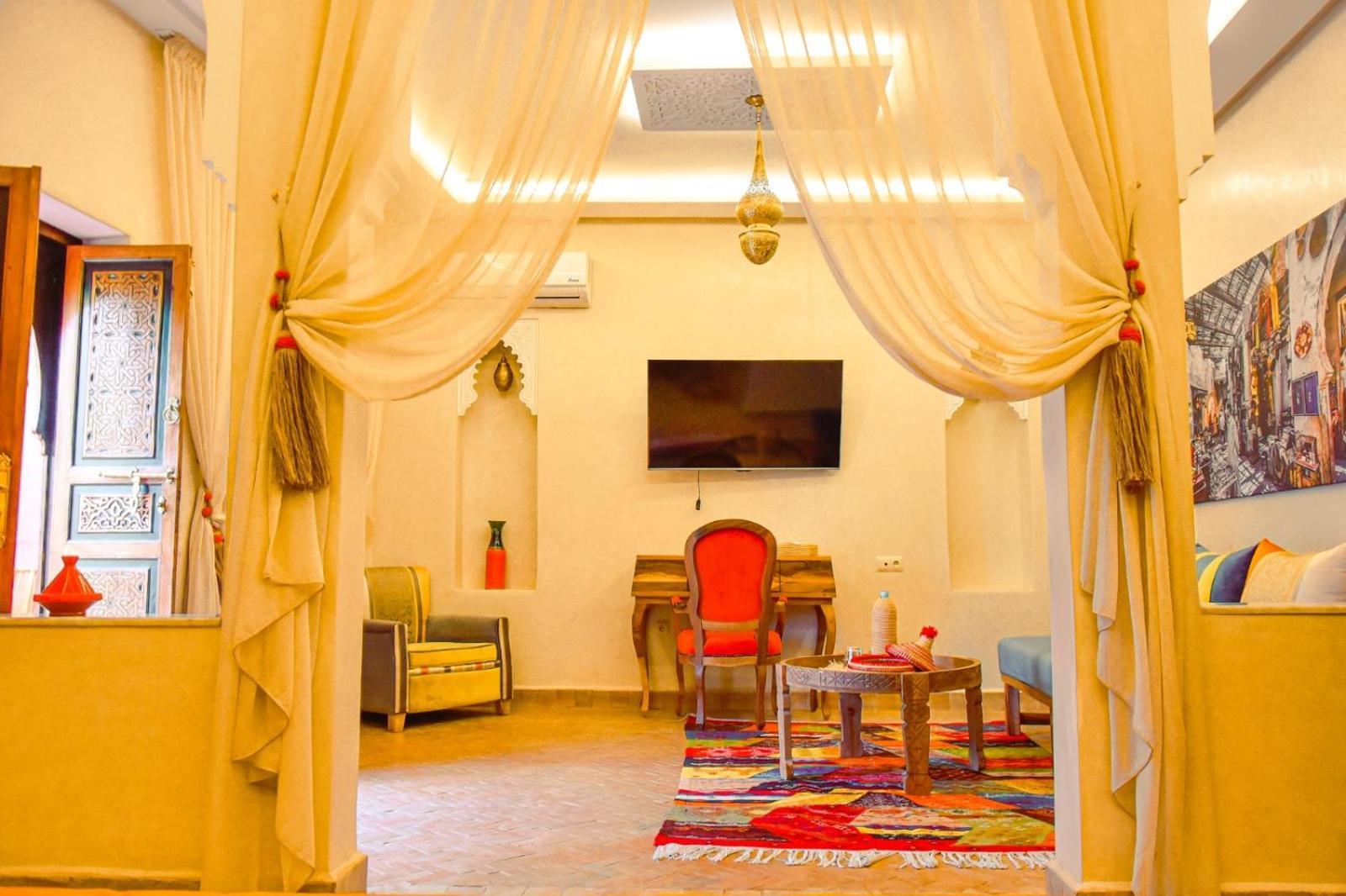 Le Palais Averroes - Adults Only Lagouassem Bagian luar foto